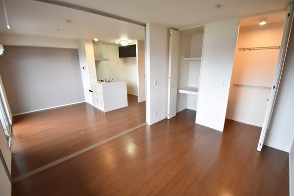 �y�����E���r���O�z�@���d�l�ʐ^