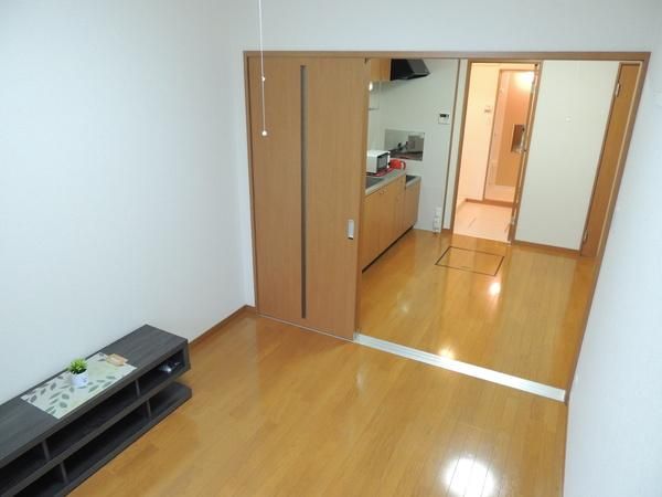 �y�����E���r���O�z�@�������ʎ�