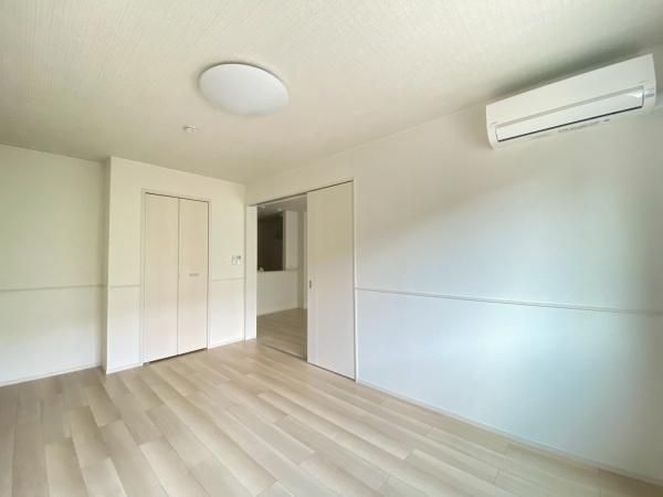 �y���̑������E�X�y�[�X�z�@�����{�H��Ўʐ^��