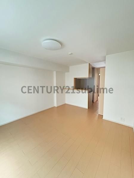 �y�����E���r���O�z�@