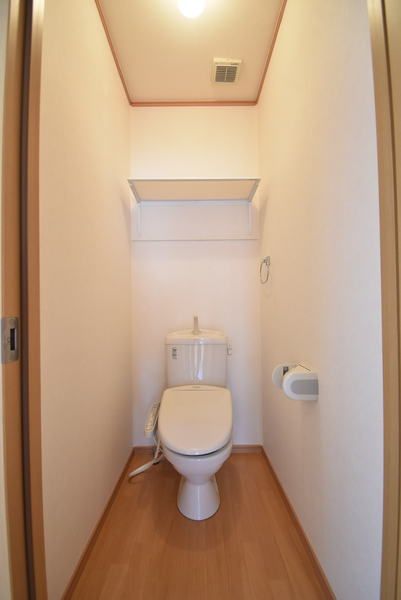 �y�g�C���z�@���{�H��Е���