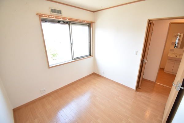 �y���̑������E�X�y�[�X�z�@���{�H��Е���