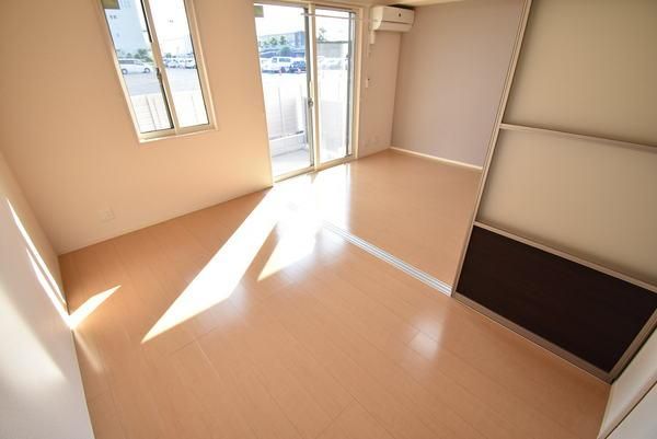 �y���̑������E�X�y�[�X�z�@���d�l�ʐ^
