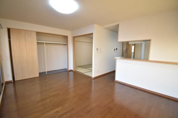 �y�����E���r���O�z�@�������ʎ�