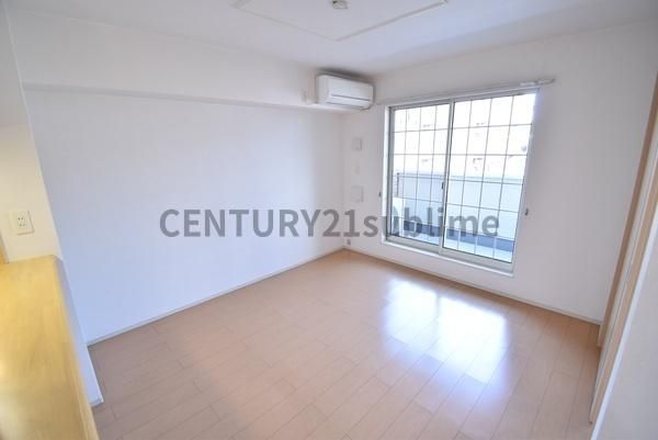 �y�����E���r���O�z�@