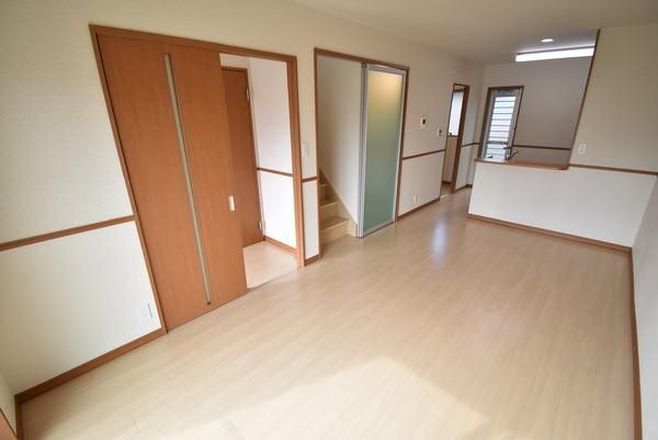 �y�����E���r���O�z�@���������ʎ���